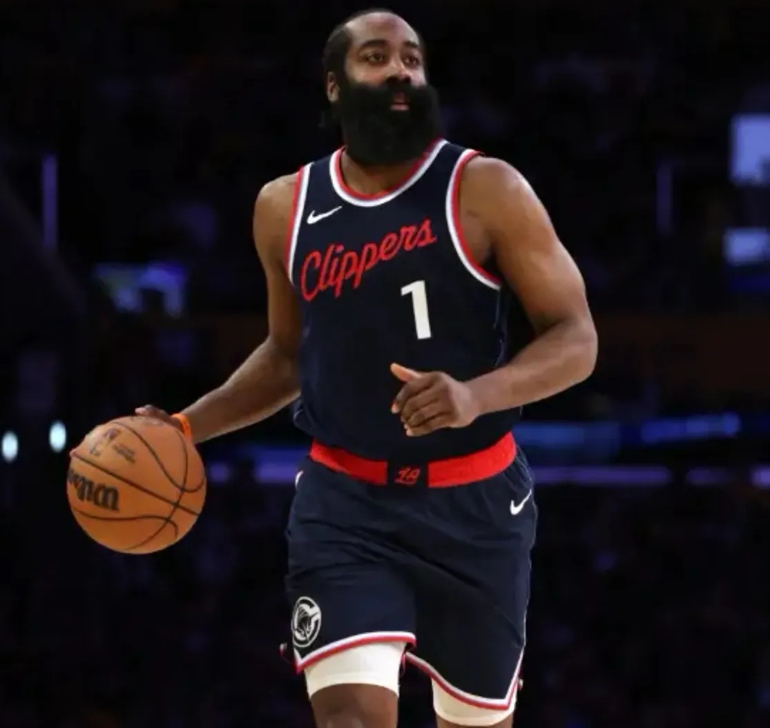 哈登连续十二场比赛得分超过重返赛场，加拿大队不断突破！爱游戏真人娱乐