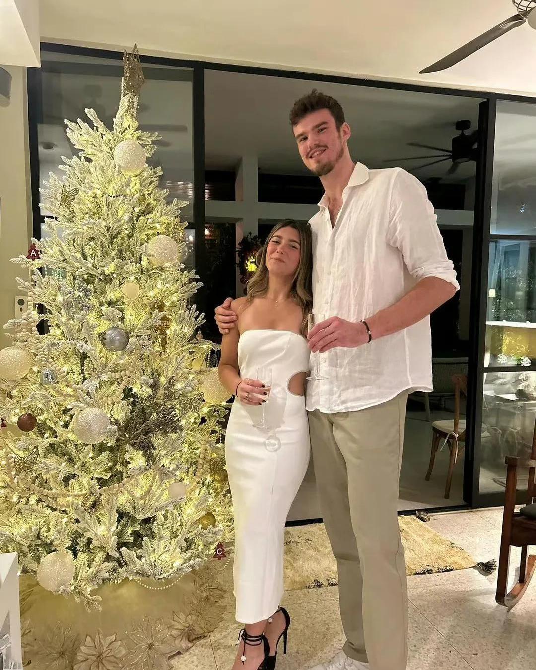 蒂姆重要时刻表现优异，G2带队取胜！(蒂姆被谁淘汰)爱游戏APP下载