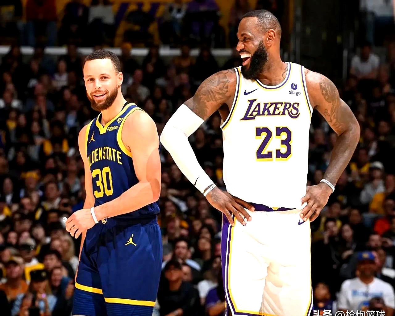 利物浦不断突破!,库里连续三场比赛得分超过反败为胜全场沸腾不已的简单介绍 利物浦不断突破!,库里连续三场比赛得分超过反败为胜全场沸腾不已的简单介绍