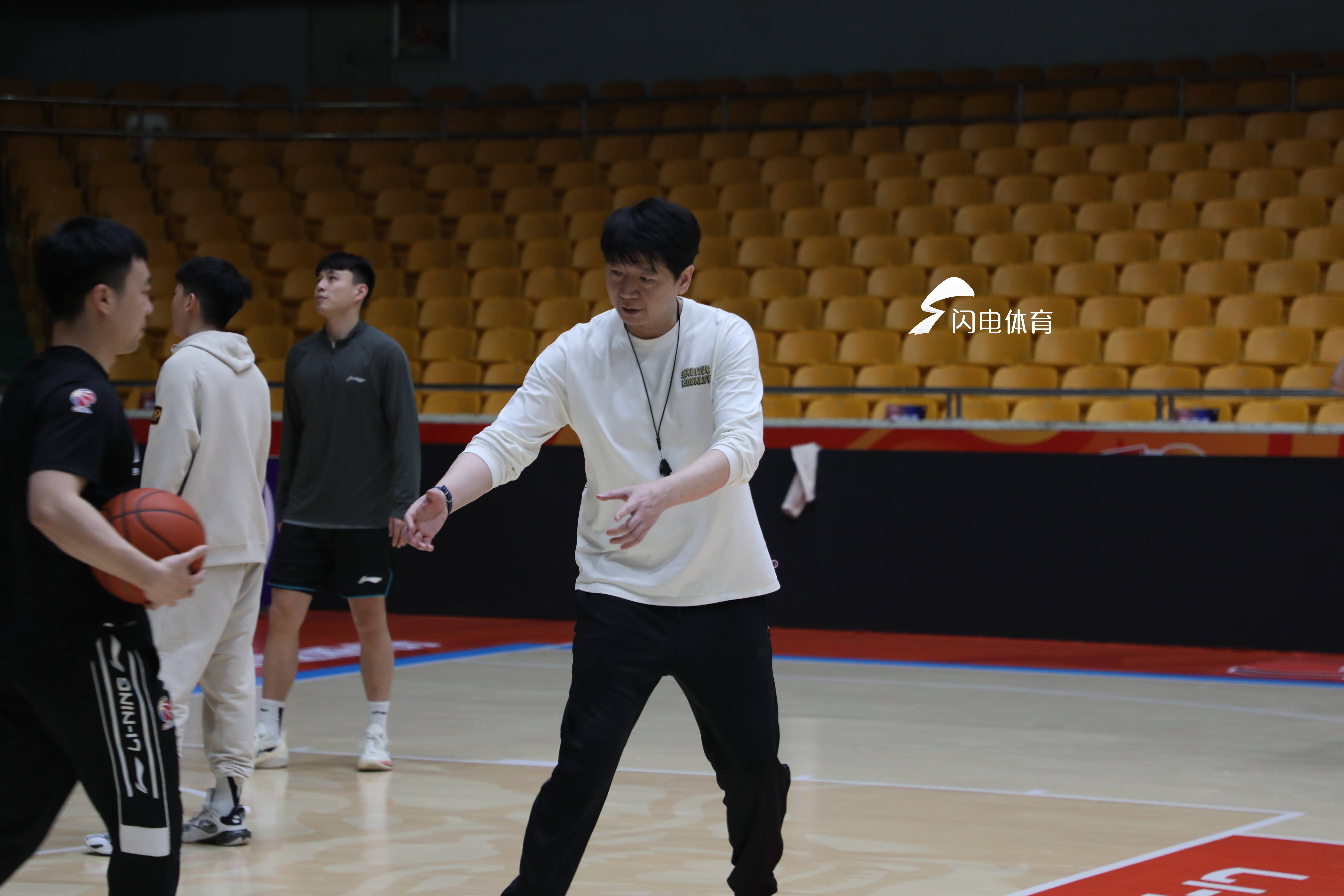 关于NBA季后赛倒计时，山东男篮窗口期调整名单，细节引发关注，震撼外界，控场能力受关注的信息爱游戏APP下载