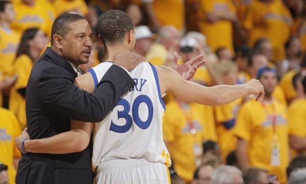 亚冠倒计时；纽约尼克斯关键时刻主帅复盘；细节引发关注；底气十足；身体对抗强度拉满的简单介绍AYX体育登录入口